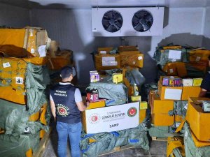 Sarp Sınır Kapısı’nda 62 Bin Adet Kaçak Elektronik Sigara Yakalandı