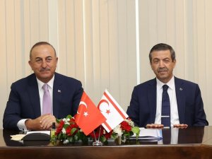 Çavuşoğlu, Kktc’li Mevkidaşı Ertuğruloğlu İle Görüştü