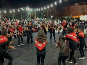 Maver Kemal’de Yıl Sonu Coşkusu