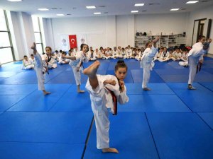 Denizli’de 5 Ayda Ücretsiz Spor Kursların 21 Bin Kursiyer Katıldı