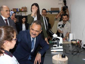 Bakan Özer: “Köy Okullarımız İlköğretim Okulu Olarak Hizmet Verebilecek”