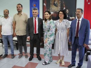 Azeri Şarkıcı Kardeşine Karaciğerini Verdi