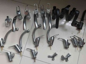 Kalorifer Peteği Ve Musluk Bataryaları Çalan Şüphelilere Suçüstü