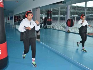 Busenaz Sürmeneli: “İ̇nşallah Tarihte İlk Kez Adımızı Altın Harflerle Oraya Da Yazdıracağız”