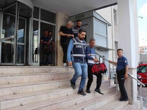 Aranan Şahıslara Operasyon: 20 Gözaltı
