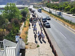 Van Gölü İçin Yürüyen Kadınlar Ahlat-adilcevaz Etabını Tamamladı