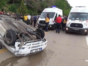 Beton Bariyere Çarpan Otomobil 150 Metre Sürüklendi: 3 Yaralı