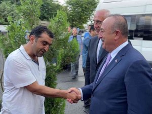 Dışişleri Bakanı Çavuşoğlu, Diyarbakır Esnafıyla Bir Araya Geldi