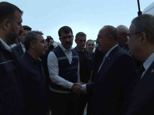 Dışişleri Bakanı Çavuşoğlu, Diyarbakır’da Yanan Fabrika Alanına Geçerek Yetkililerden Bilgi Aldı