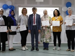 Anne Üniversitesi’nde Mezuniyet Heyecanı