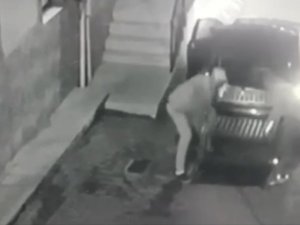 Bursa’da Bir Garip Mazgal Hırsızlığı Kamerada