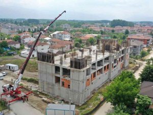 Azmimilli İ̇lkokulunda İnşaat Sürüyor