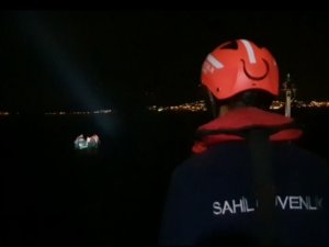 Mobil Radarın Tespit Ettiği 27 Düzensiz Göçmen Kurtarıldı