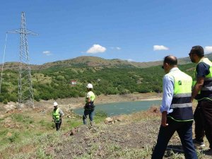 Muş’ta Terörden Temizlenen Köye 29 Yıl Sonra Enerji Nakil Hattı Çekildi