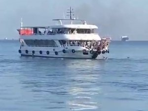 Adalar Vapurunda Can Pazarı: Denize Düşen Kişi Kurtarıldı
