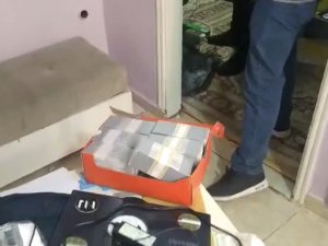 İ̇stanbul’da Film Gibi Olay: İ̇ş Adamını Dolandıran Solüsyonlu Döviz Çetesi Çökertildi