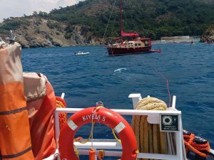 Kıyı Emniyetten Yanan Tekneye Müdahale