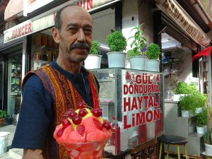 Hataylılar Haytalı Dondurma İle Serinliyor