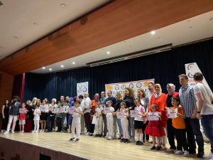 Şifa Niyetine Tiyatro Atölyesi’nde Mezuniyet Sevinci