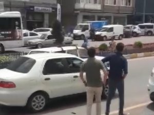 Polise Bıçakla Saldıran Şahıs Tutuklandı