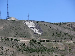 600 Ton Taşla Yapılan Atatürk Portresi Uzaydan Görülebiliyor