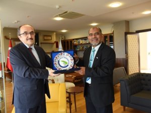 Pahang Üniversitesi, İkili İlişkileri Geliştirmek İçin Düzce’de