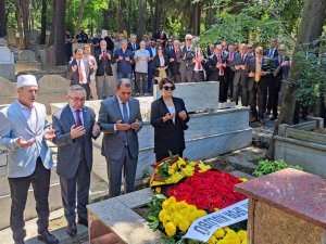 Dursun Özbek, Ali Sami Yen Ve Süleyman Seba’nın Kabrini Ziyaret Etti