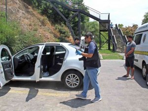 Akşam Deniz Keyfi Yapıp Araçlarında Uyuyan Tatilcilere Sabah Hırsız Şoku