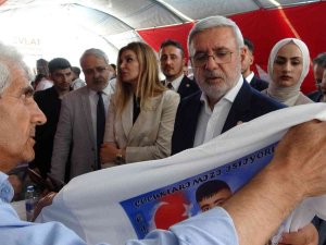 Ailelerin Direnişini Gözyaşları İçerisinde Destekledi