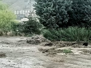 Ankara’da Sağanak Köylere Ulaşımı Engelledi
