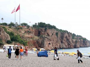 Antalya’da Yaz Yağmuru