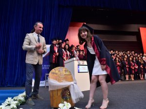 OMÜ Veteriner Fakültesi’nde Mezuniyet Coşkusu