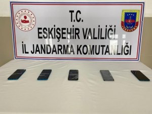 Kaçak Cep Telefonu Satılan İşyerine Jandarmadan Operasyon