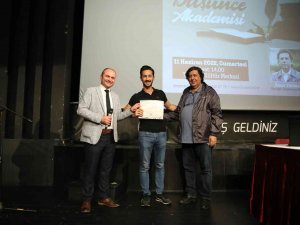 Akademilerde ‘Katılım Belgesi’ Sevinci