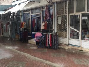 Darende’de Sağanak Yağış Hayatı Olumsuz Etkiledi