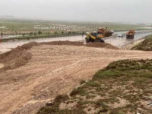 Niğde’de Etkili Olan Sağanak Ve Sel Hayatı Olumsuz Etkiledi