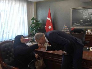 Yalova’da Kendilerini Polis Olarak Tanıtan 2 Telefon Dolandırıcısı Tutuklandı