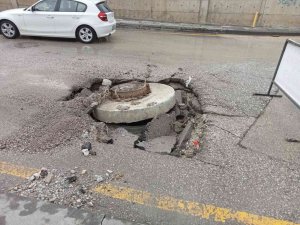 Mamak’ta Her Yağış Sonrası Aynı Manzara, Bozulan Yollar Ve Evler Sular Altında