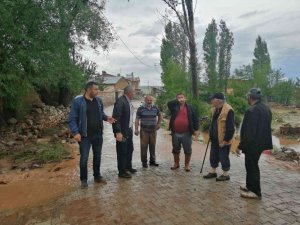 Sağanak Yağış Tarım Arazilerini Vurdu