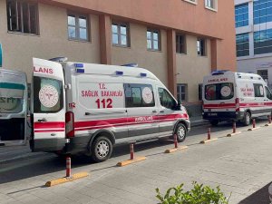 Cinnet Getiren Polis Eşini Ve Çocuğunu Öldürüp İntihar Etti