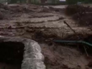 Gemerek’te Sel Suyu Köprüyü Yuttu