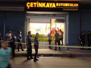 Adana’da Silahlı Kuyumcu Soygunu: 1 Yaralı