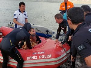 Erçek Gölü’nde Şişme Botla Mahsur Kalan Kişi Kurtarıldı
