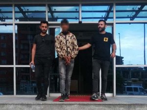 15 Yaşındaki Hırsızı Parmak İzleri Ele Verdi