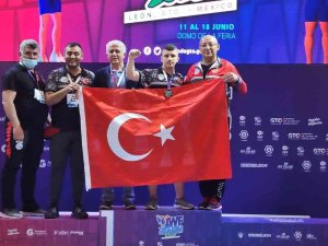 Meksika’da Yaşar Karaca’dan Gümüş Madalya