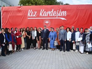 "Kız Kardeşim" Eğitimine Katılanlara Belgeleri Verildi