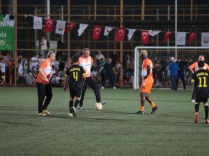 Yattara, Şanlıurfalı Çocuklarla Top Oynadı