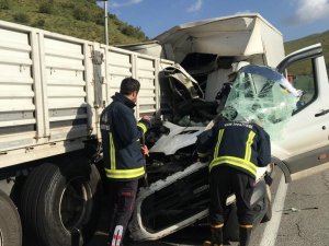 Van’da Zincirleme Trafik Kazası: 1 Ölü, 4 Ağır Yaralı
