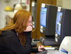 Bu sitelere girenler işten atılıyor