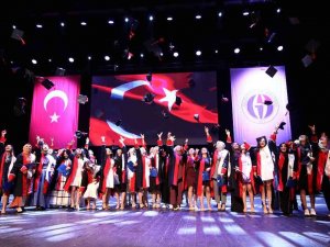 Gaün Nizip Eğitim Fakültesi’nde Mezuniyet Sevince